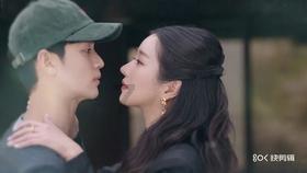 一对情侣吵架，这个男生的表现是不是说明他很爱他的女朋友？游戏画面